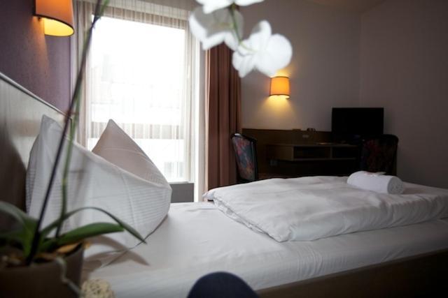 Astra Hotel Ulm Szoba fotó