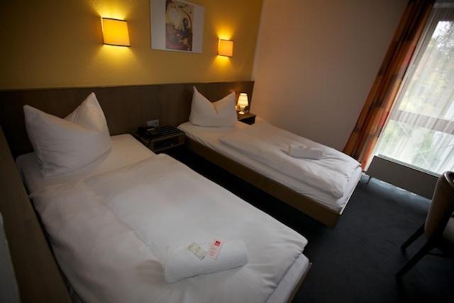 Astra Hotel Ulm Szoba fotó