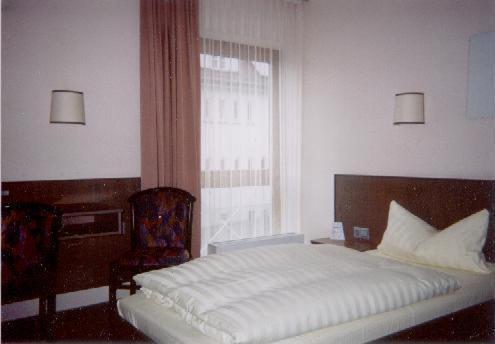 Astra Hotel Ulm Felszereltség fotó